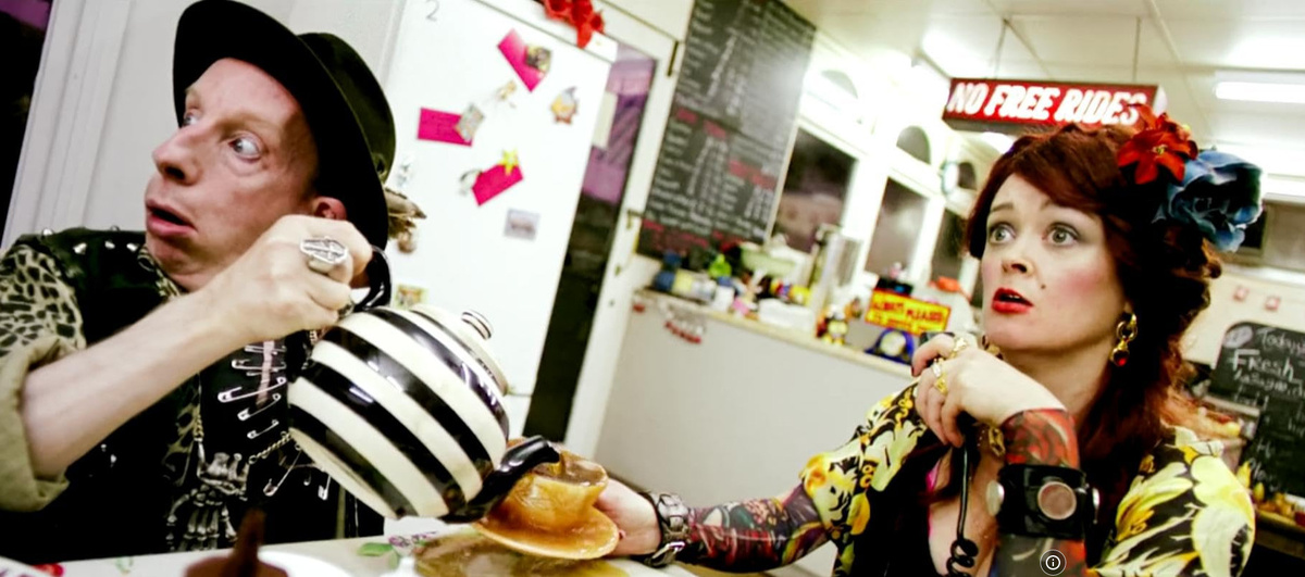 Пролистните изображение, чтобы увидеть следующий кадр из фильма «Малиса в стране чудес» (2009)