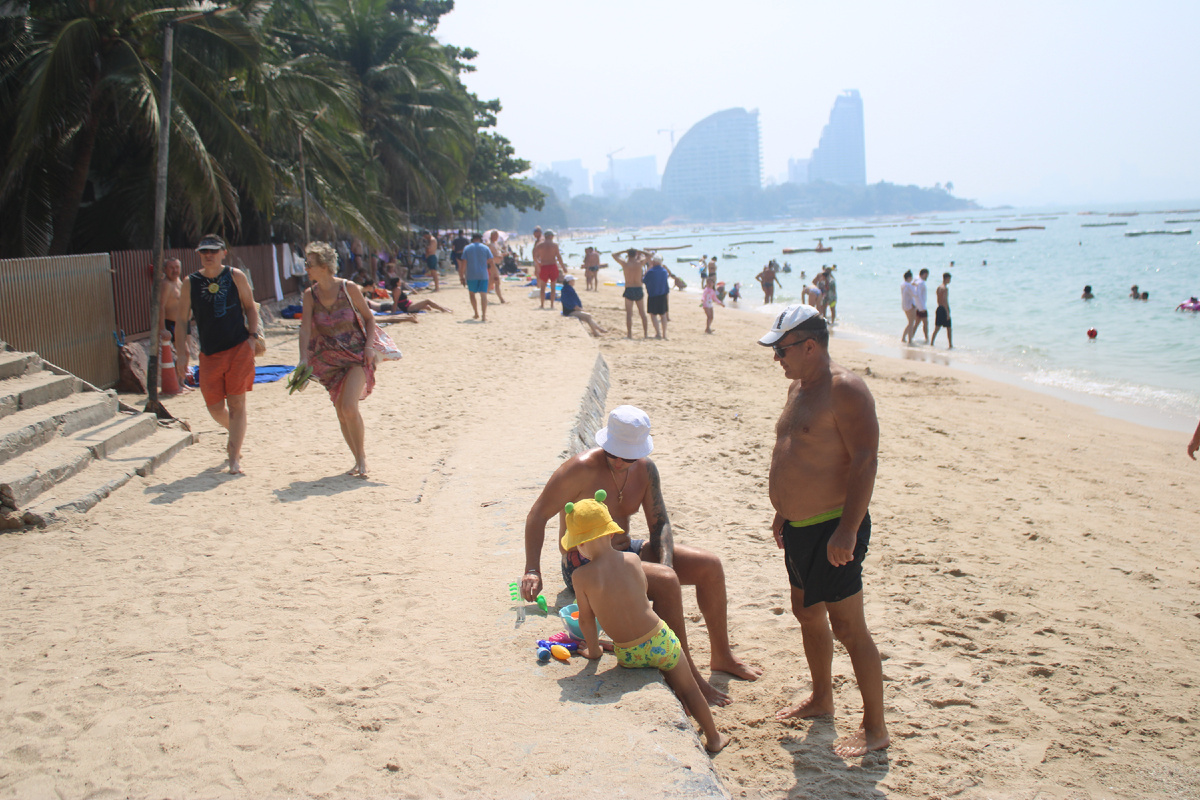 Вон за теми домами - Терминал 21