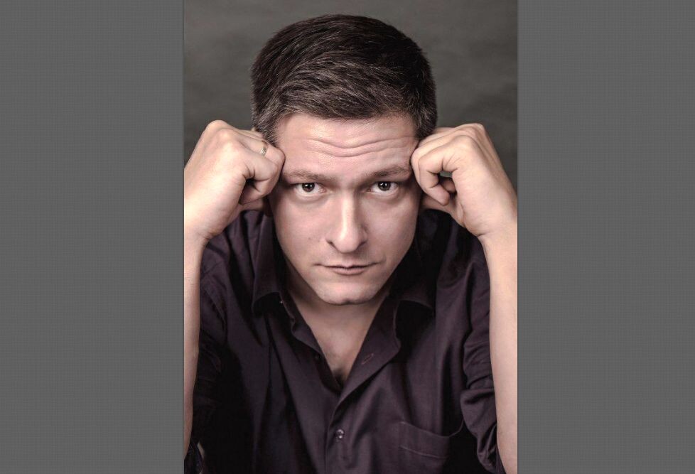 Бисеров хотел стать Дедом Морозом по паспорту, ему нравится дарить радость