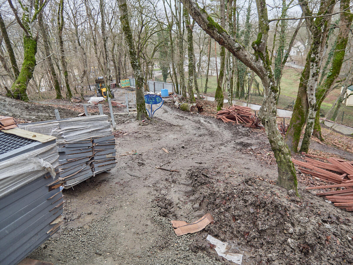 без техники все это не завезешь