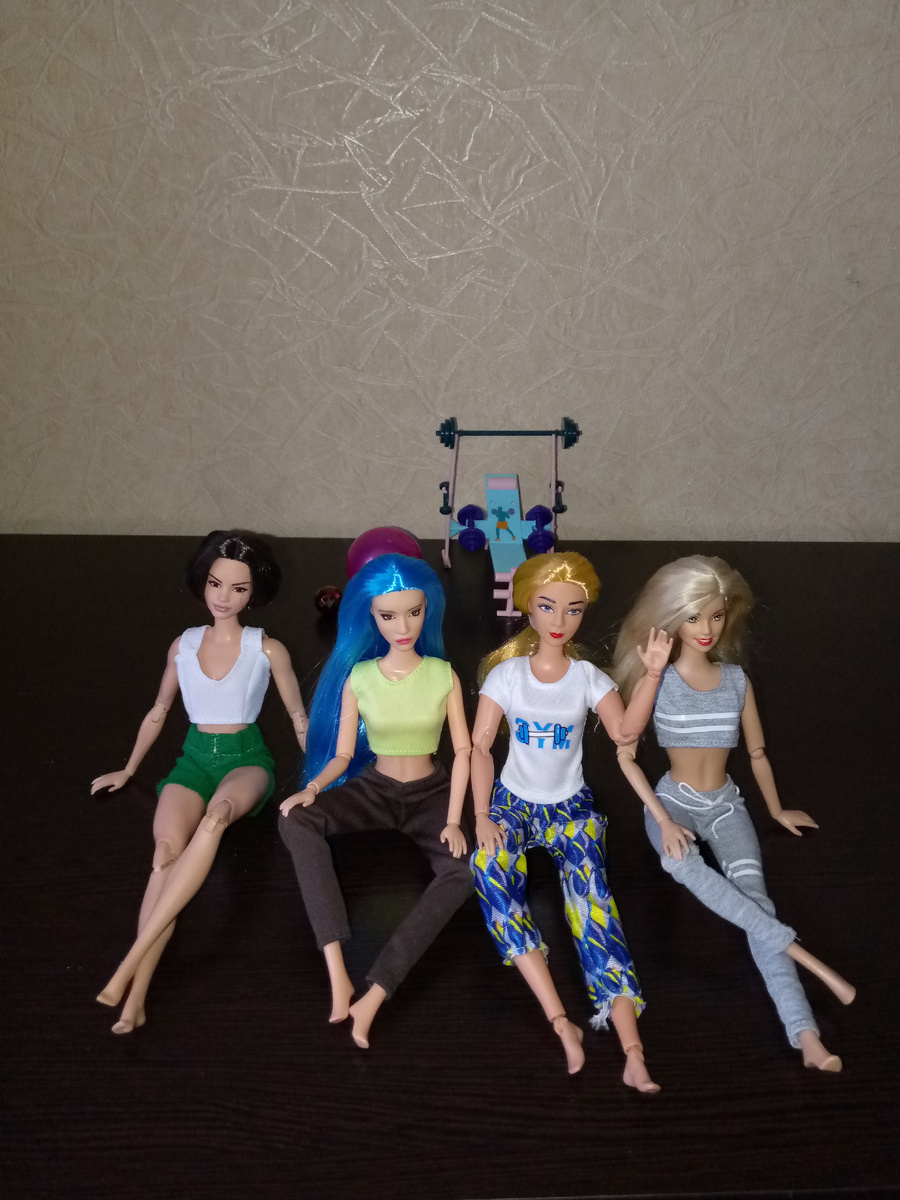 Ну и конечно же девчонок поддержала Софи.