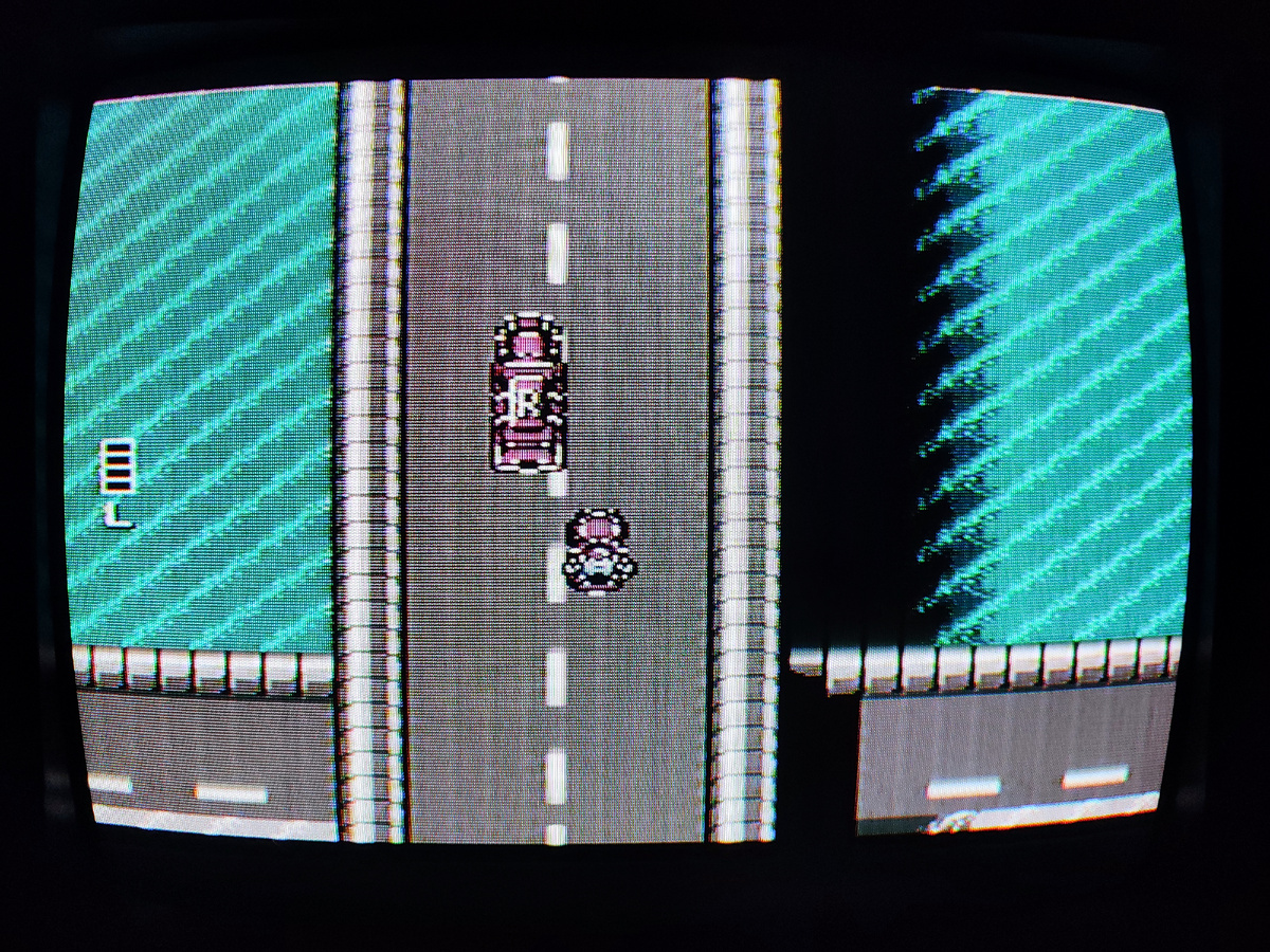 Фото сделаны мной. На фото игра Super Spy Hunter. Оригинал игры Оригинал игры "Super Spy Hunter" был разработан "Sunsoft" и издан "Sunsoft", "Atlus", "Capcom" в 1992г. для NES. Геймдизайнер Синдзи Миками. Фото демонстрирует начальную заставку игры, а так же общий визуальный фон игры. Подробнее об этом рассказано в статье. Все материалы принадлежат правообладателям и размещены исключительно в информационных целях.