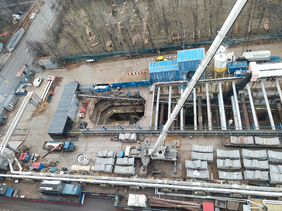 📷 1.1: Возобновлена проходка двухпутного тоннеля до 🚇 станции «Серебряный Бор» после длительного простоя ТПМК «Лилия».