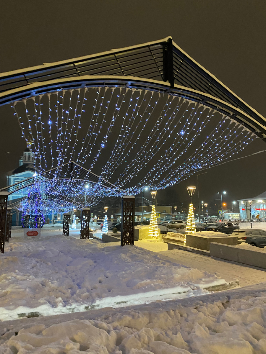 Красивый центр города. В том году было много снега) 