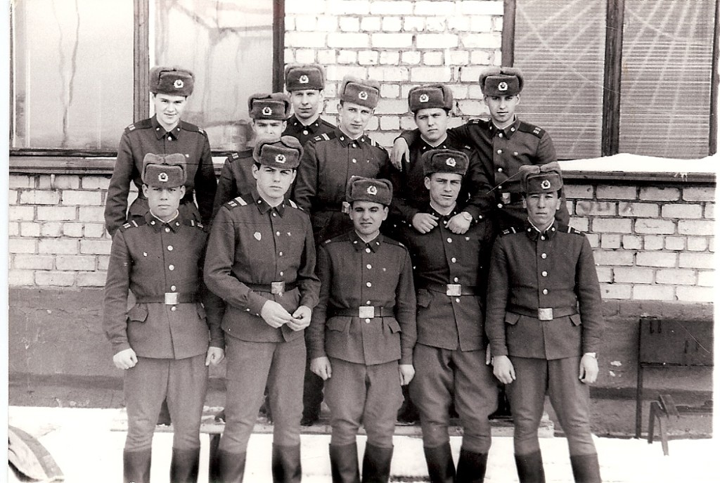 "Воины чекисты" в/ч 3426, примерно в эти годы, минимум кавказцев и средней азии. (фото из открытых источников)