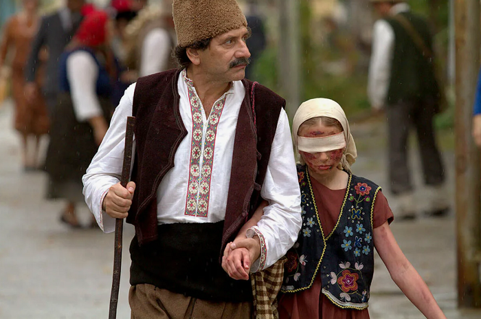 В детстве Ванга лишилась зрения./Фото: кадр из сериала "Вангелия"