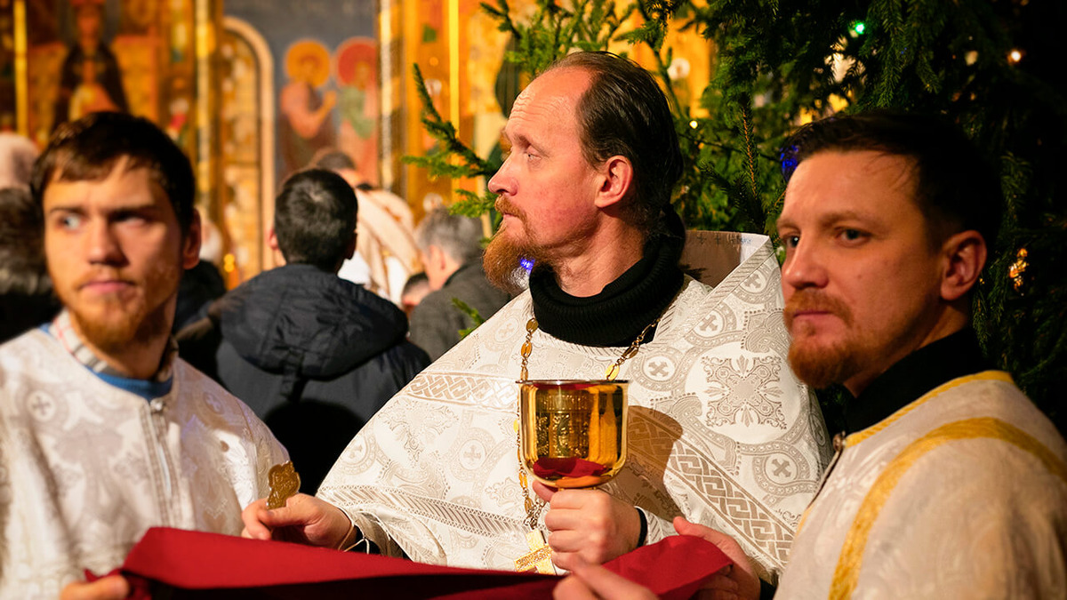 Иерей Родион Альховик.