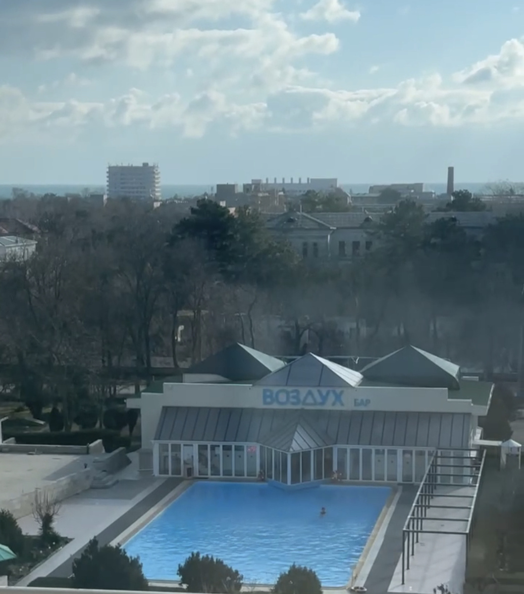 Вид с балкона моего номера 