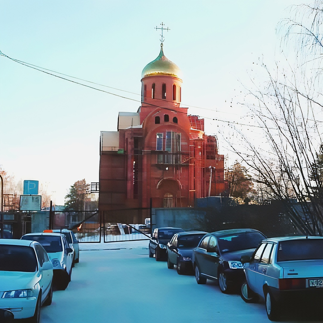 Строящийся храм