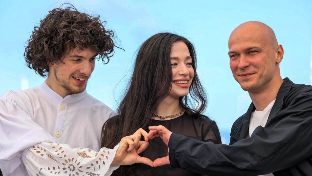 С коллегами по съёмкам в "Аноре"