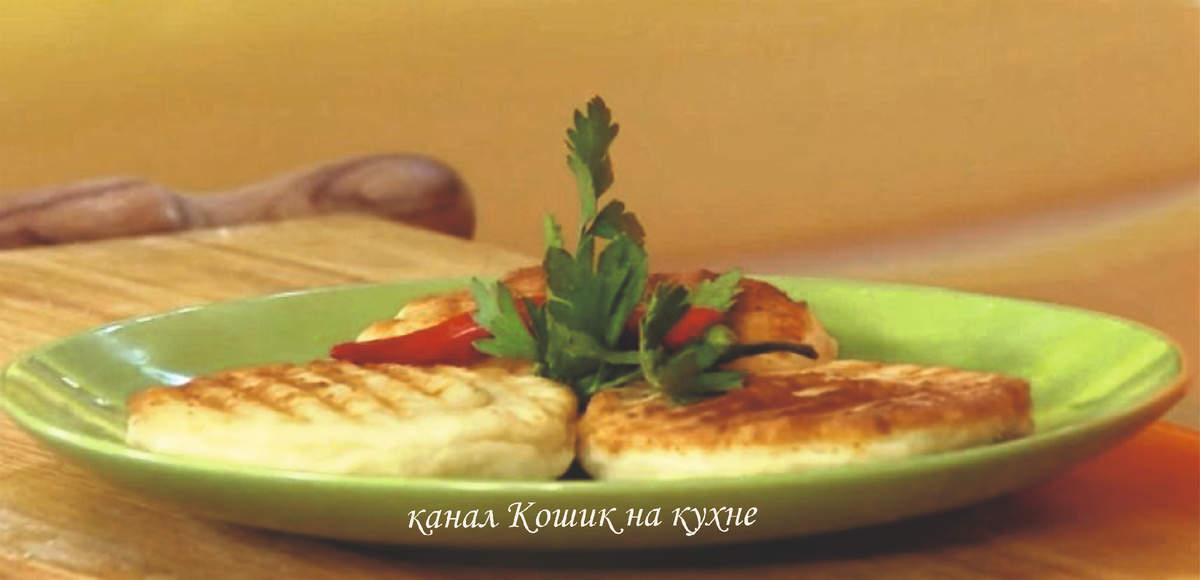 Сырные лепёшки с «Краковской» колбасой