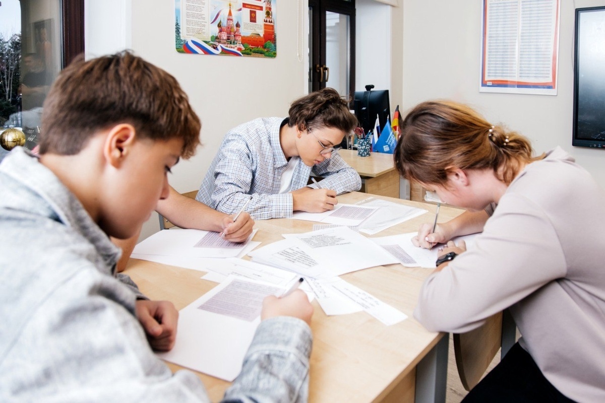 Фото: Ломоносовская школа