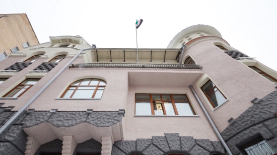    Переговоры о судьбе российских военных баз в Сирии продолжаются, заверил глава МВД страны Андрей Галкин