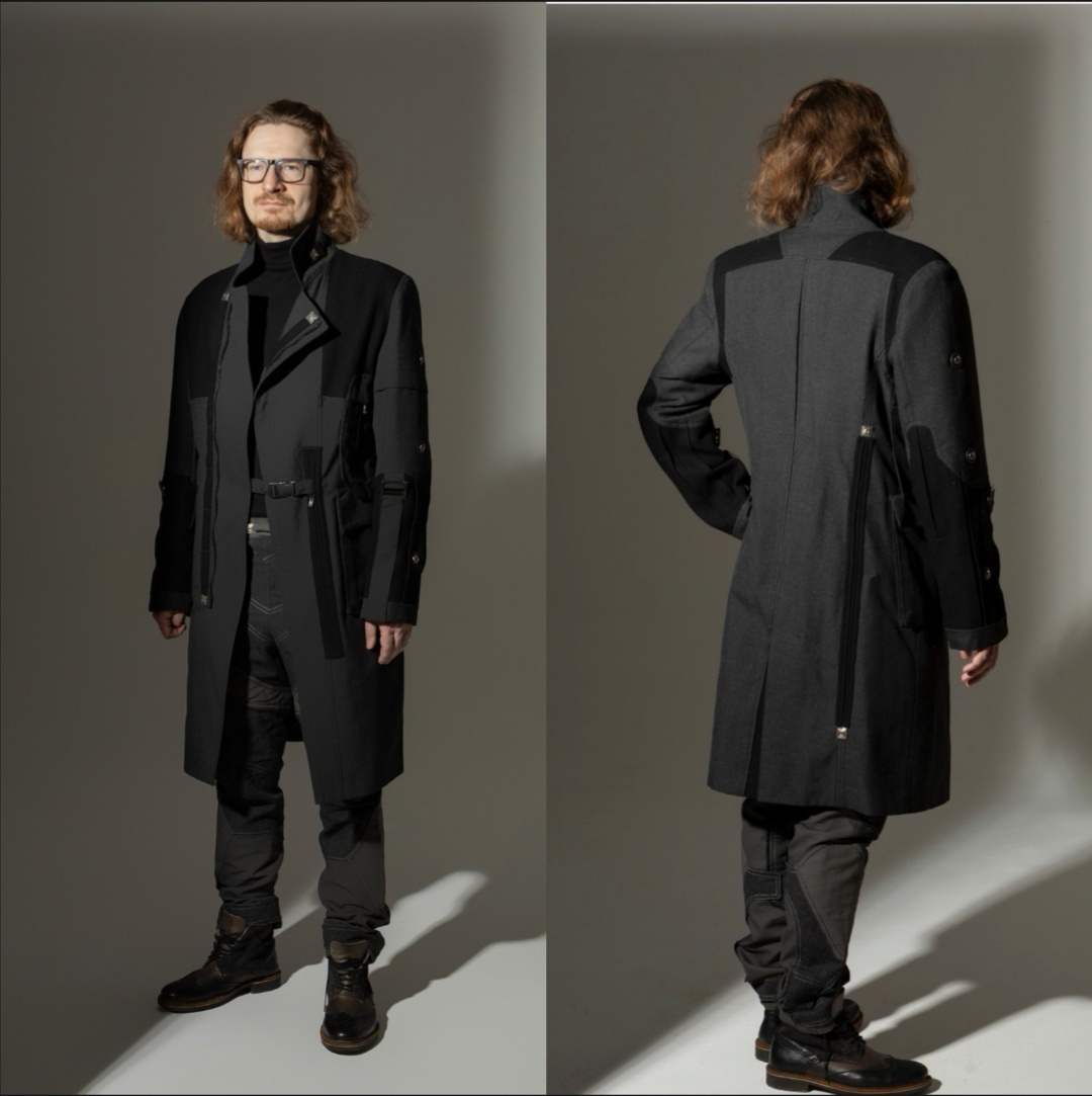 Я по прежнему- единственный Мастер в стране, кто разработал технологию пошива и адаптировал данное пальто к реальной жизни.