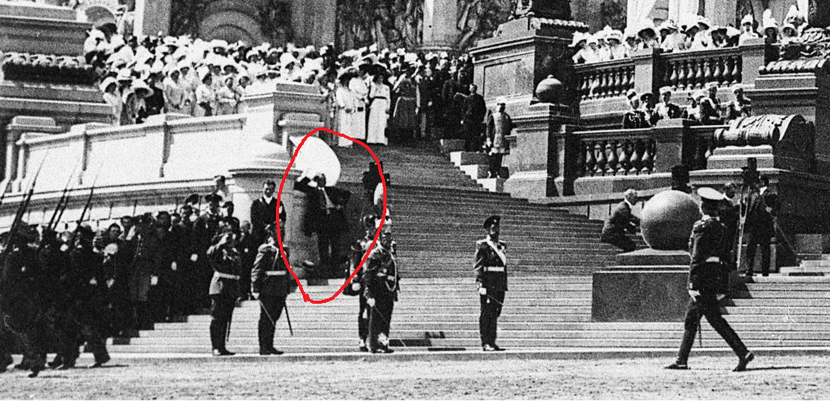 Увеличенный фрагмент предыдущегог фото. 