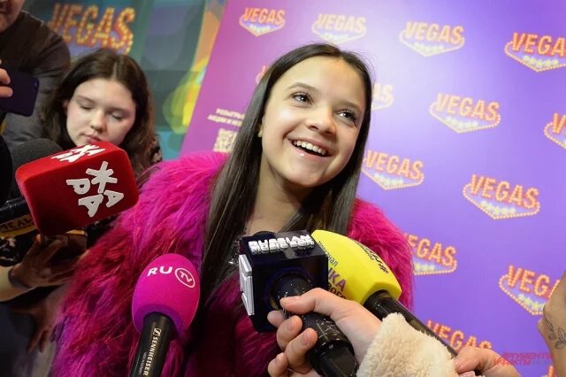    Певица Маша Янковская («Сигма бой») родственница актеров Янковских или нет?