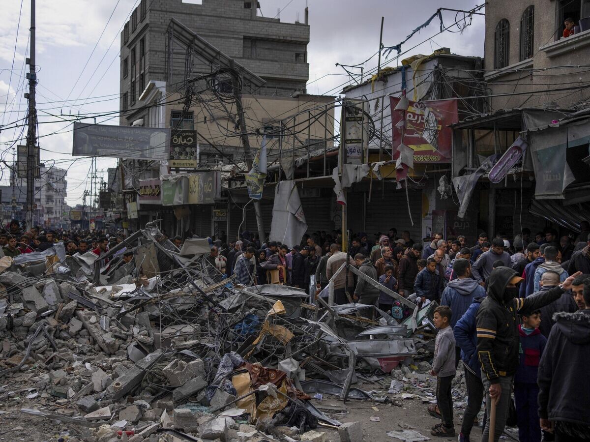    Разрушения после израильского удара по Рафаху, сектор Газа © AP Photo / Fatima Shbair