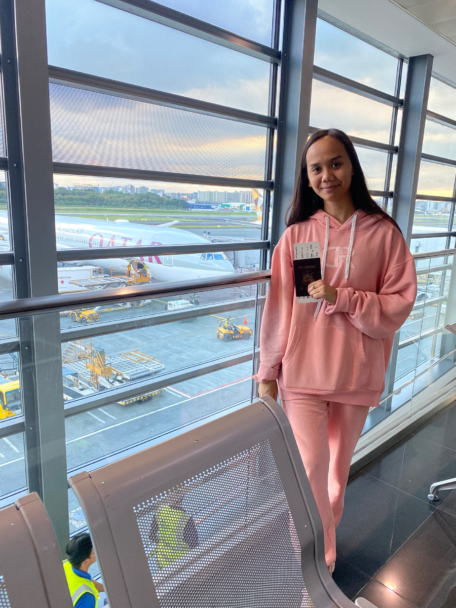 Фото Лили из аэропорта Манилы.