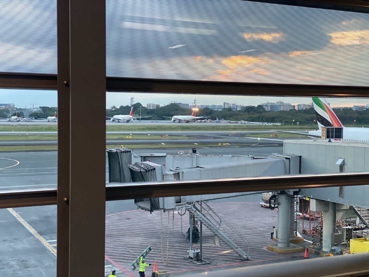 Фото из окна аэропорта Манилы.