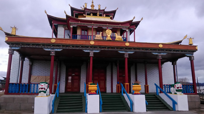 Бурятия. На территории Иволгинского дацана