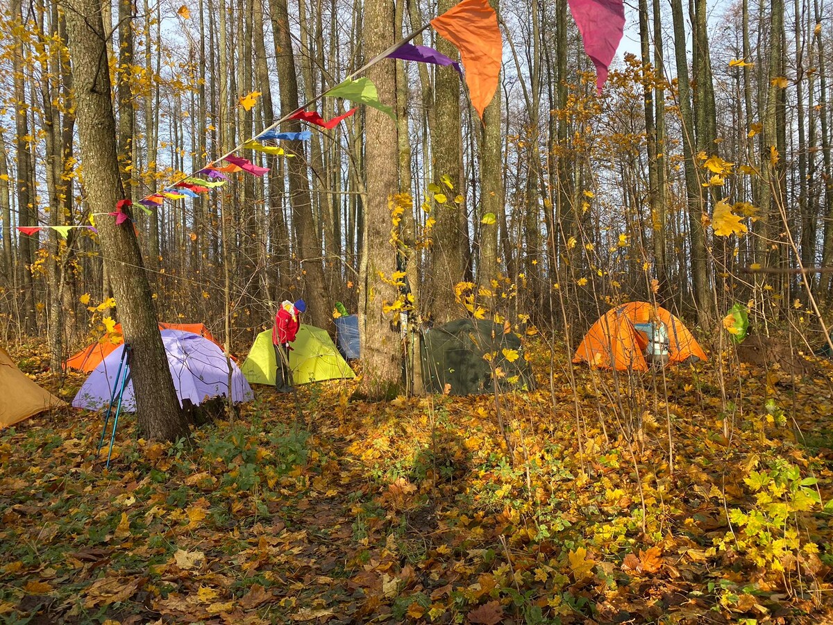 Наш лагерь за день до этого, еще осень.
