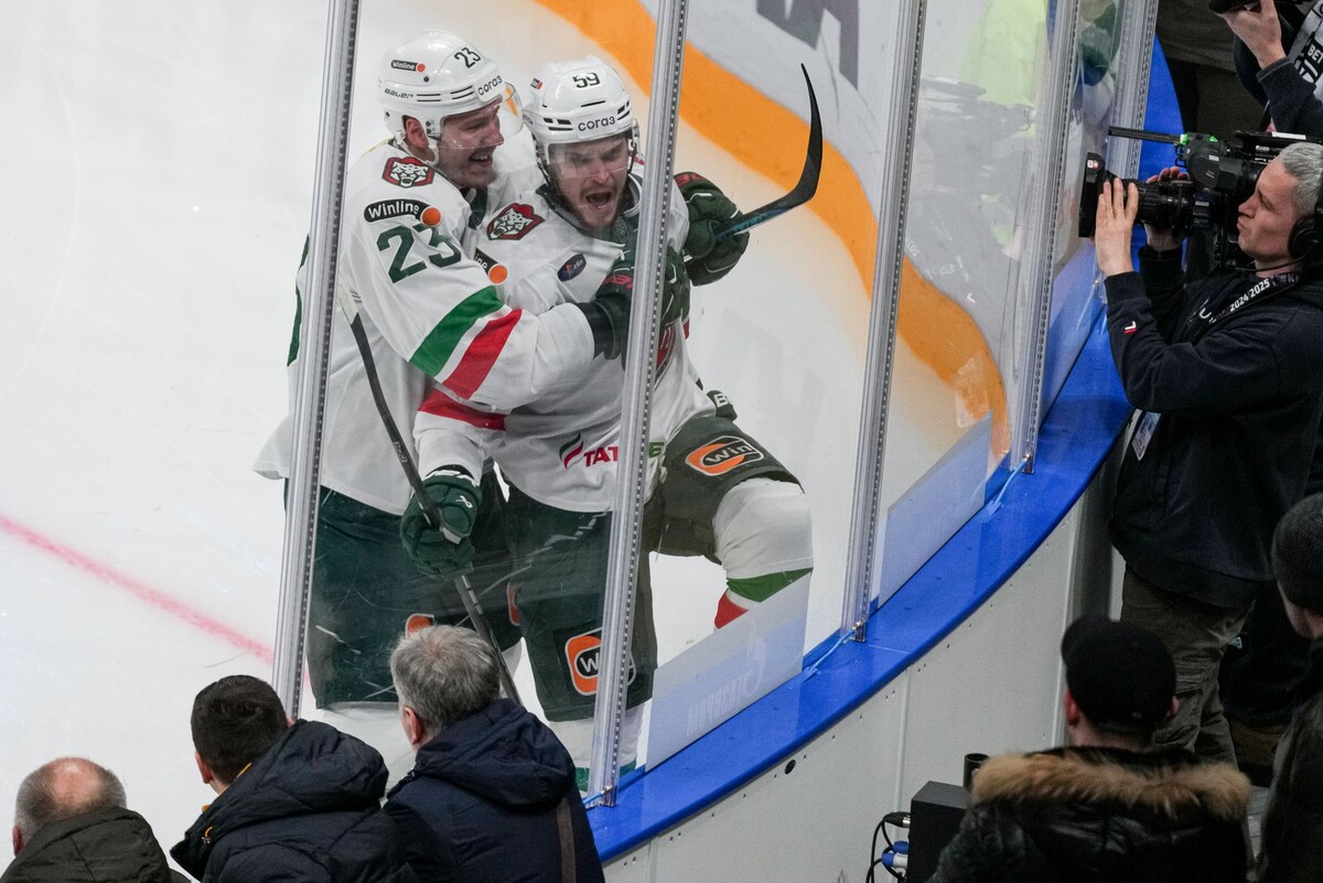    Семён Терехов (справа) / фото: ak-bars.ru