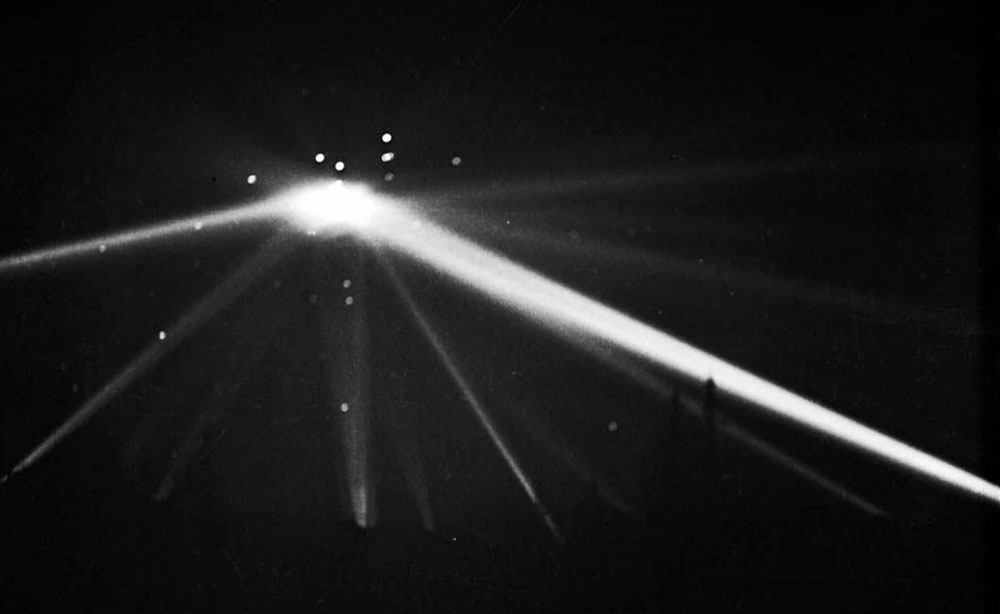 НЛО в небе Лос-Анджелеса, 1942 год, снимок из Los Angeles Times 