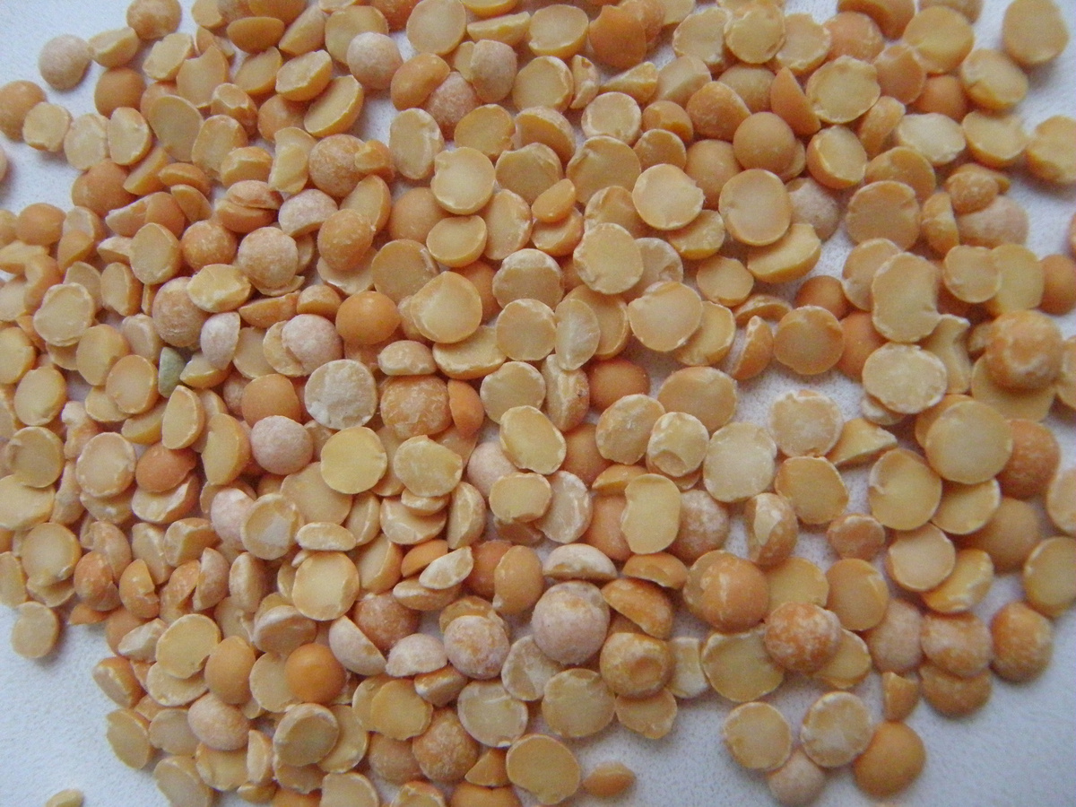 Я больше люблю дробленый горох. Он быстрее варится, да и вкуснее.