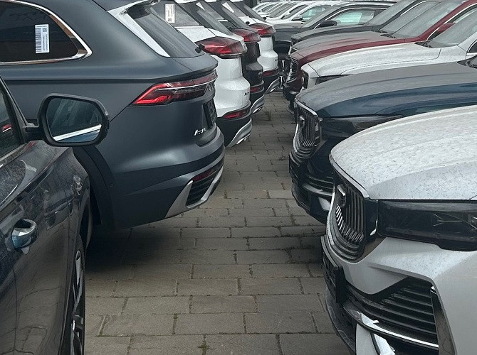 Продажи Geely Monjaro в январе 2025 года сильно упали (-36,7% к январю 2024 г.).