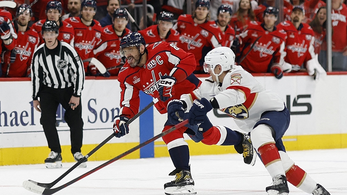    Александр Овечкин забросил вновь в чемпионате НХЛ. Фото: REUTERS