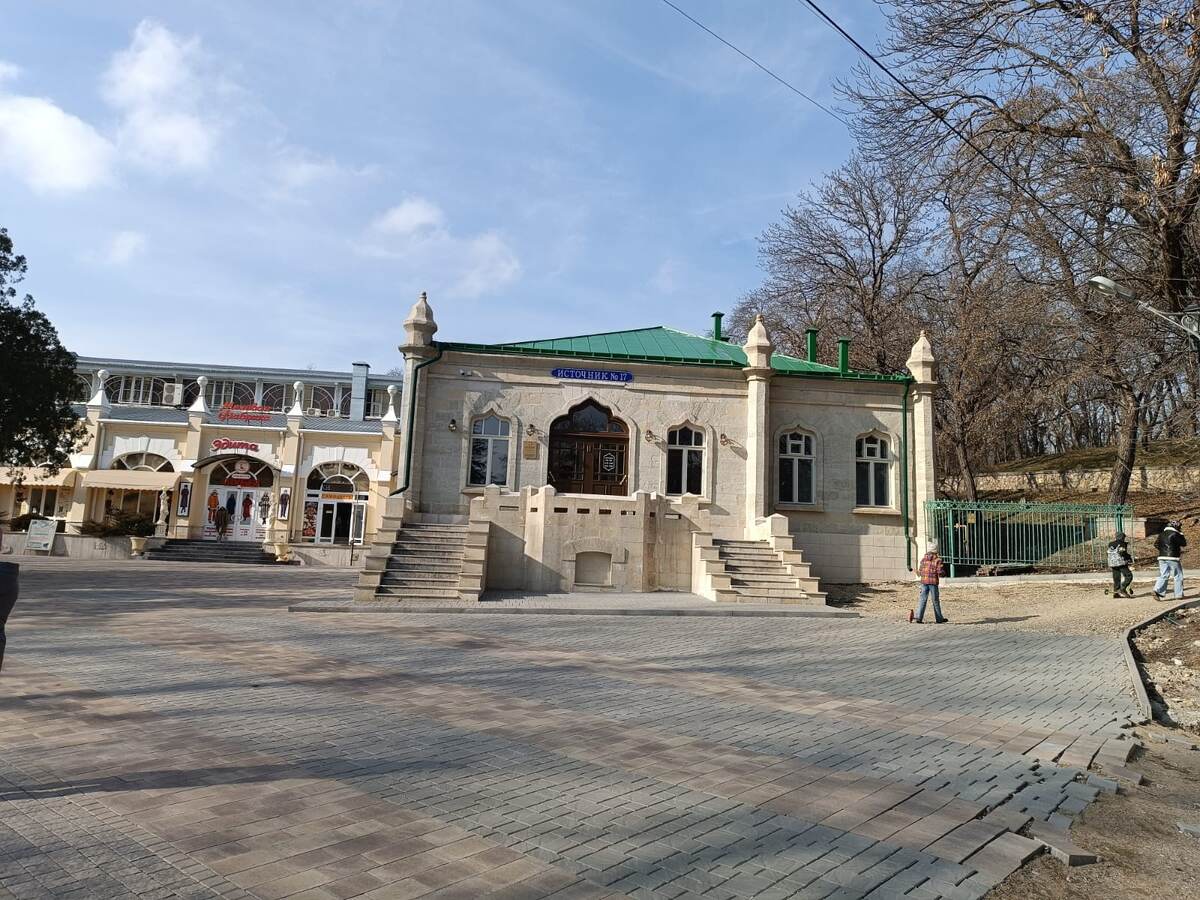 Источник Ессентуки 17 в Центральном парке