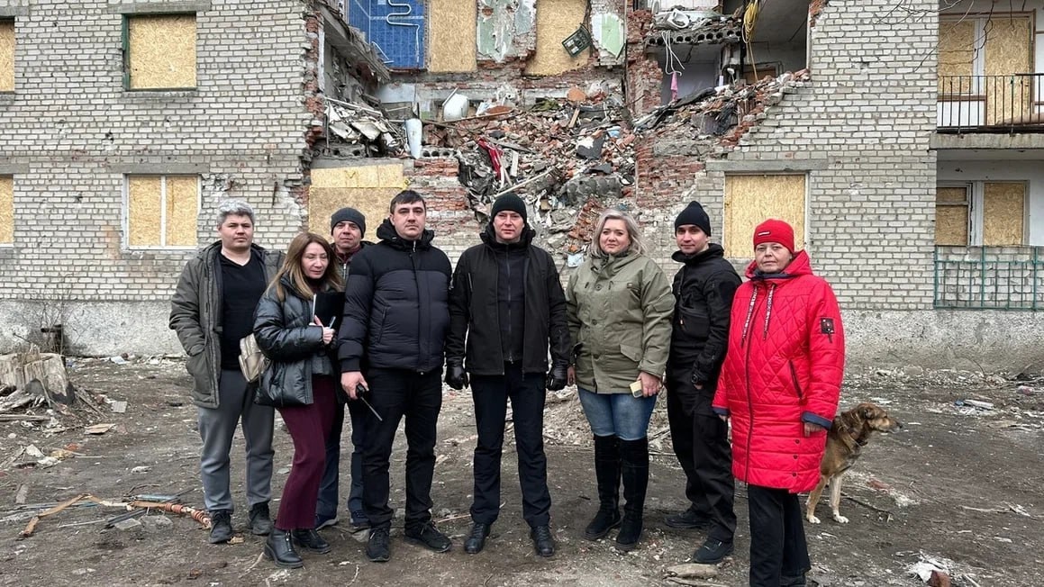    Югра восстановит многоэтажку в Авдеевке