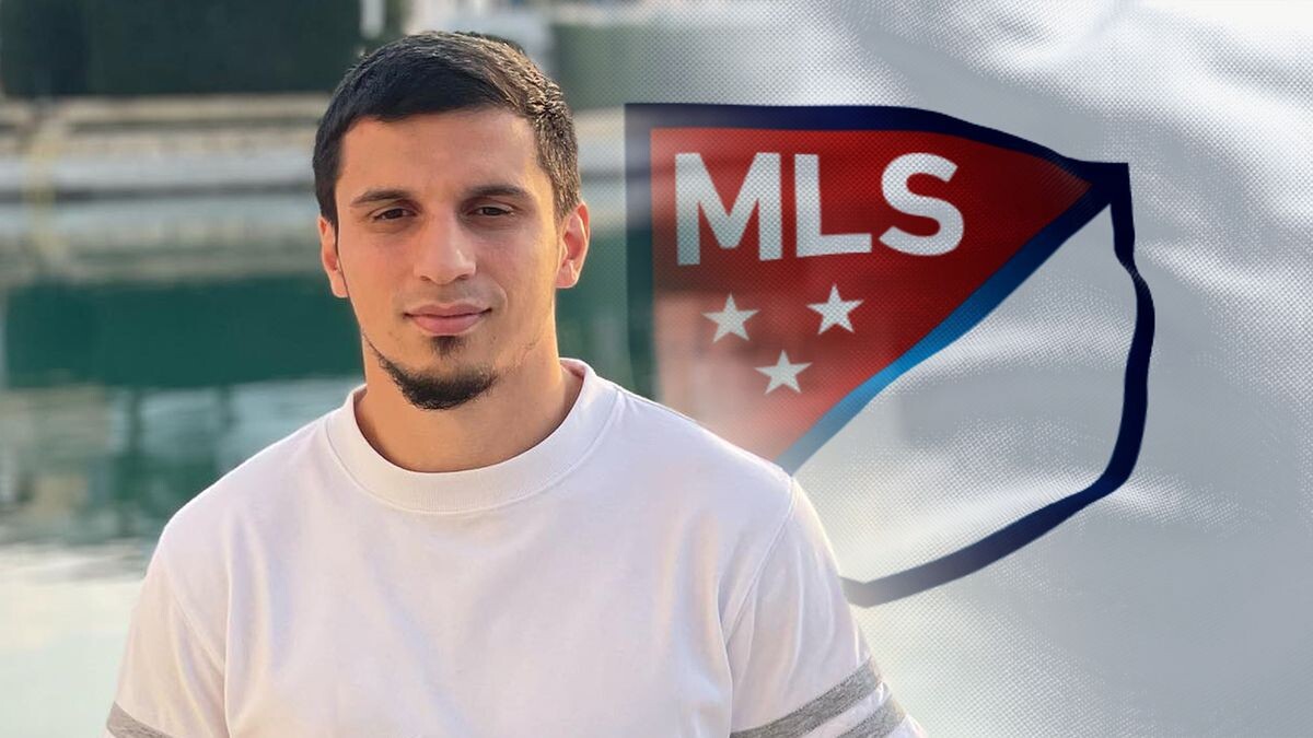    shutterstock.com / @shapi_777