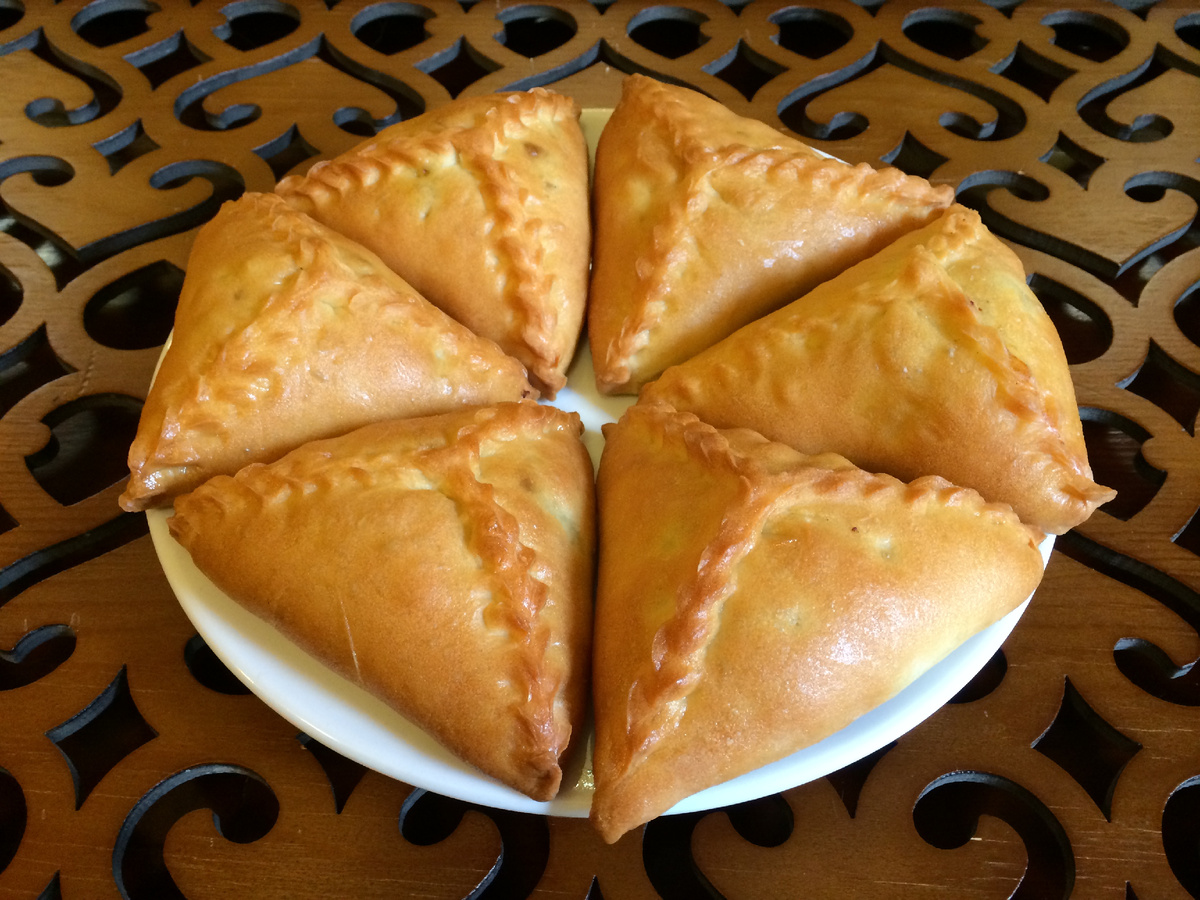 Обратите внимание: Картинка является иллюстрацией и не обязательно отражает точный результат приготовления по этому рецепту. Внешний вид блюда может варьироваться в зависимости от индивидуальных особенностей и используемых ингредиентов.