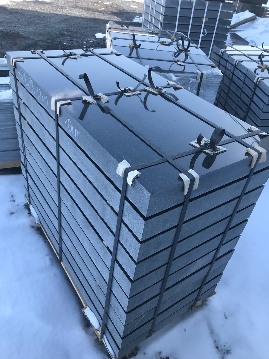 Заготовки для памятников из гранита габбро-диабаз