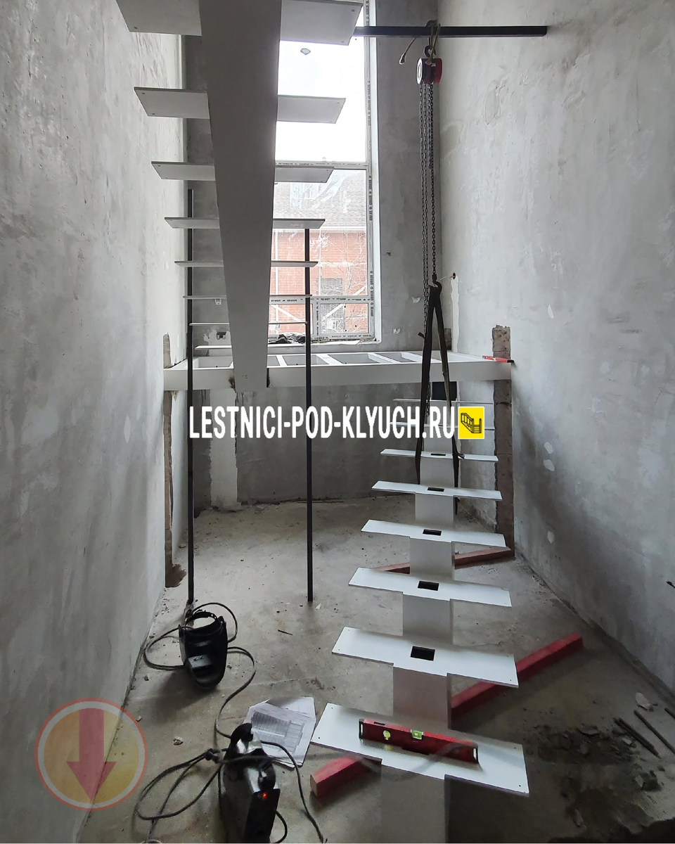 Принимаем заявки и звонки: пн-вс с 8:00 до 21:00  +7 (950) 617-54-00 Электронная почта: info@lestnici-pod-klyuch.ru