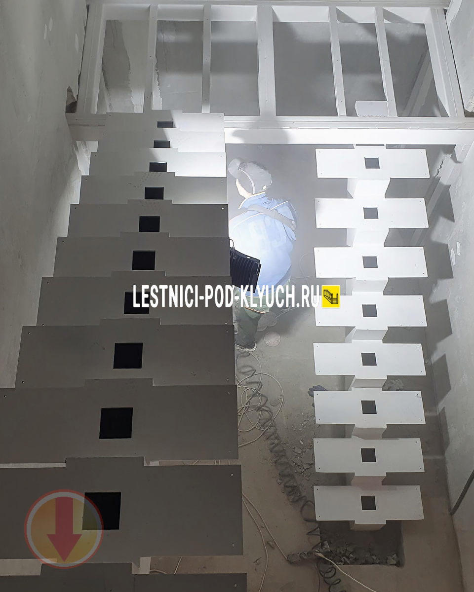 Принимаем заявки и звонки: пн-вс с 8:00 до 21:00  +7 (950) 617-54-00 Электронная почта: info@lestnici-pod-klyuch.ru