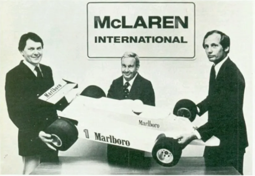 Амбиции Барнарда по созданию полностью углеродного шасси для Формулы-1 наконец-то смогли осуществиться, когда Рон Деннис пригласил его возглавить техническую команду недавно созданной McLaren International.