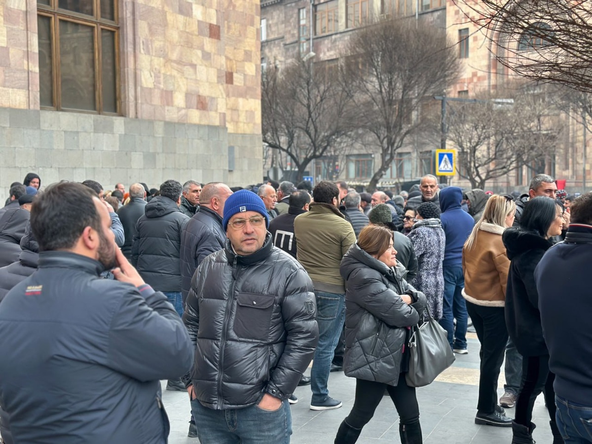 Акция протеста на площади Республики (5 февраля 2025). Еревaн
© Sputnik / Artak Aghababyan