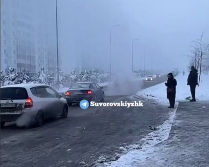 Источник фото: Телеграмм-каналы: "Суворовский", "Это Ростов", "DonDay"/скриншоты с видео