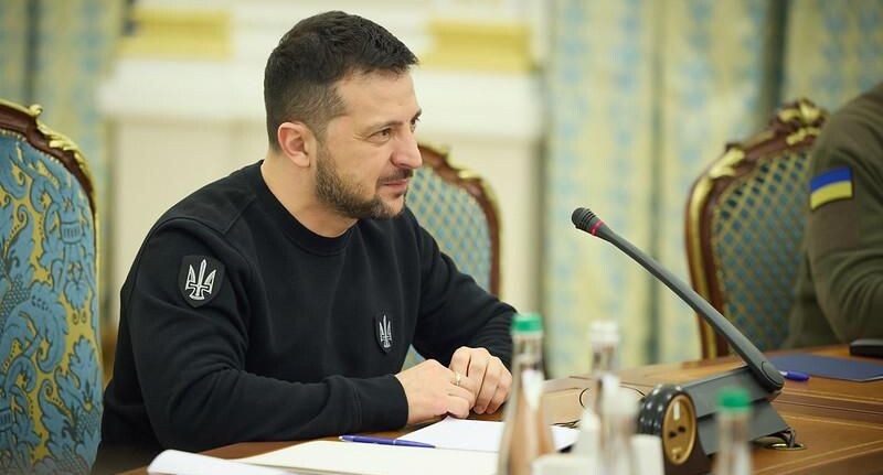 Извиняется перед украиной. Извиняется перед украиной. Извиняется перед украиной. Россияне стоят на коленях. Извиняется перед украиной.