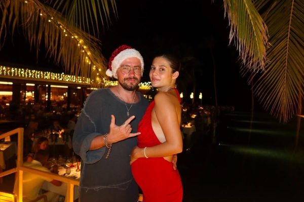    Александр Петров с женой, фото:7days.ru