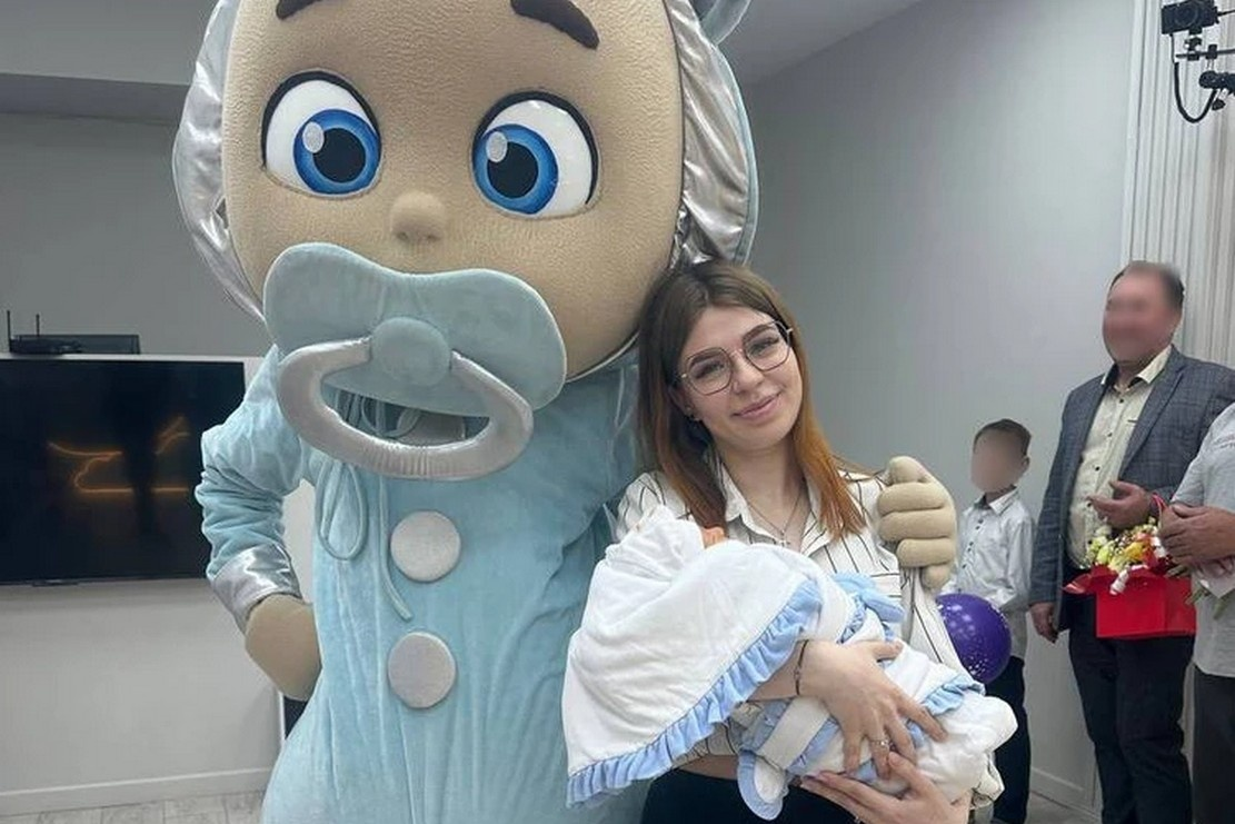 Фото Ксении с ребенком опубликовано «КП-Иркутск»