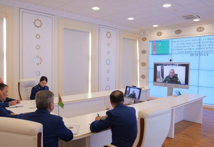 Видеоконференция между представителями Государственной таможенной службы Туркменистана и Таможенного комитета при Министерстве экономики и финансов Республики Узбекистан, 4 февраля 2025 года, Ашхабад, Туркменистан (Фото: customs.gov.tm)