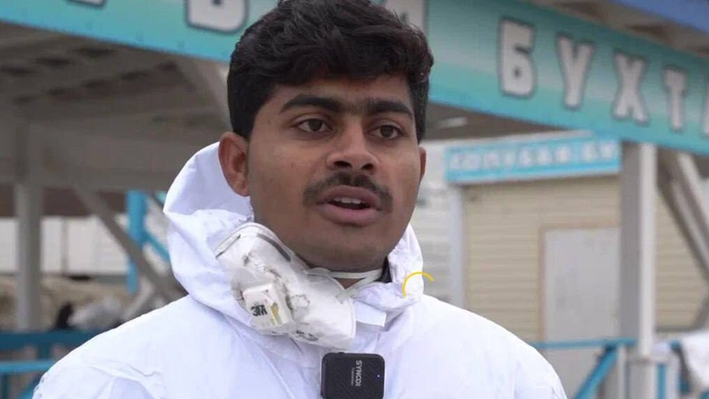    Викрам Синг стал волонтёром в Севастополе. Фото: Полина Харитонова