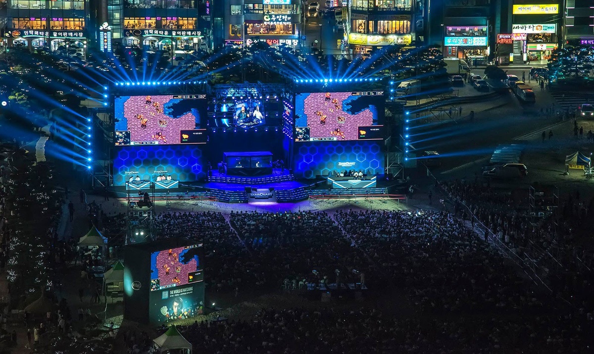 Чемпионат по SC в Корее. https://wylsa.com/huge-stracraft-championship/