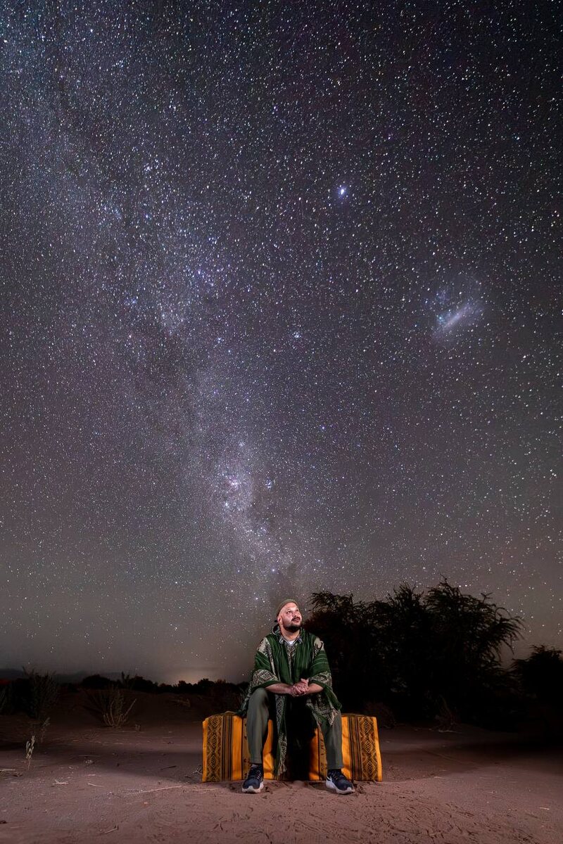 Фото снято на фотоаппарат с выдержкой в 15 секунд, никакого фотошопа. 