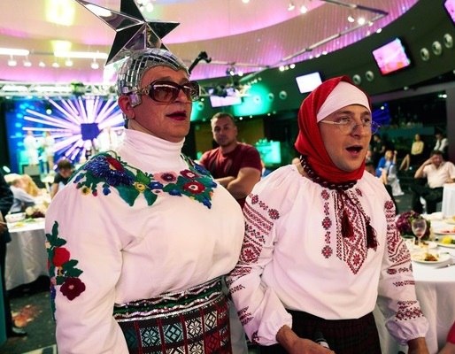 Мемы про корпоратив на новый год Зеленский грозит мобилизацией: Верку Сердючку взяли в заложники в родной стране 