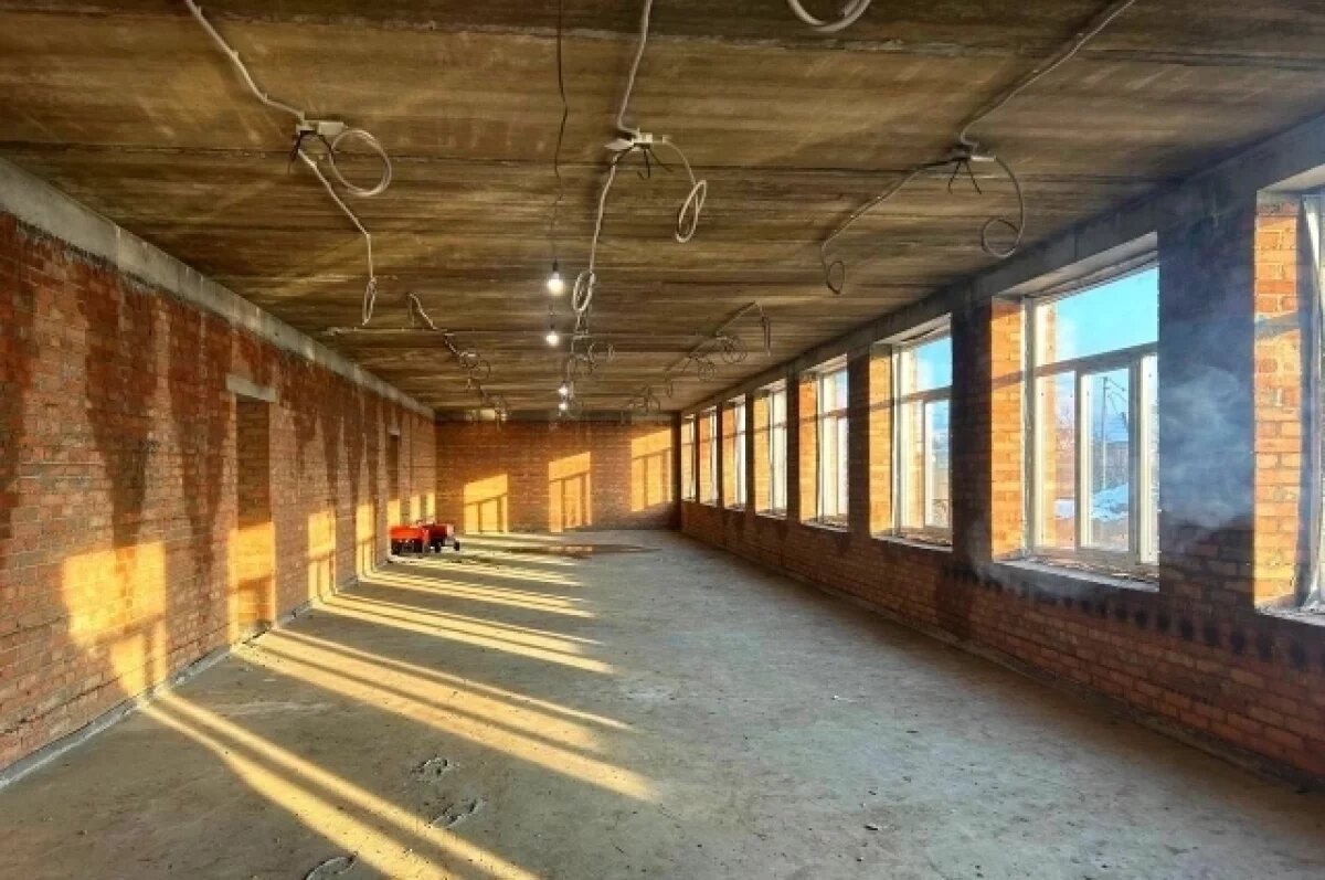    Строители из Тульской области восстанавливают школу в Мариуполе