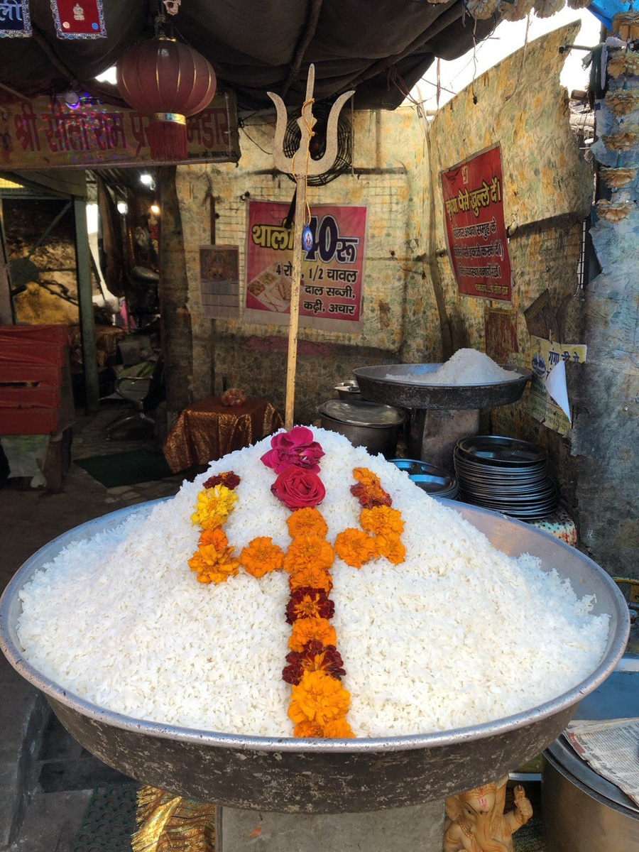 Горы риса - ешь не хочу!